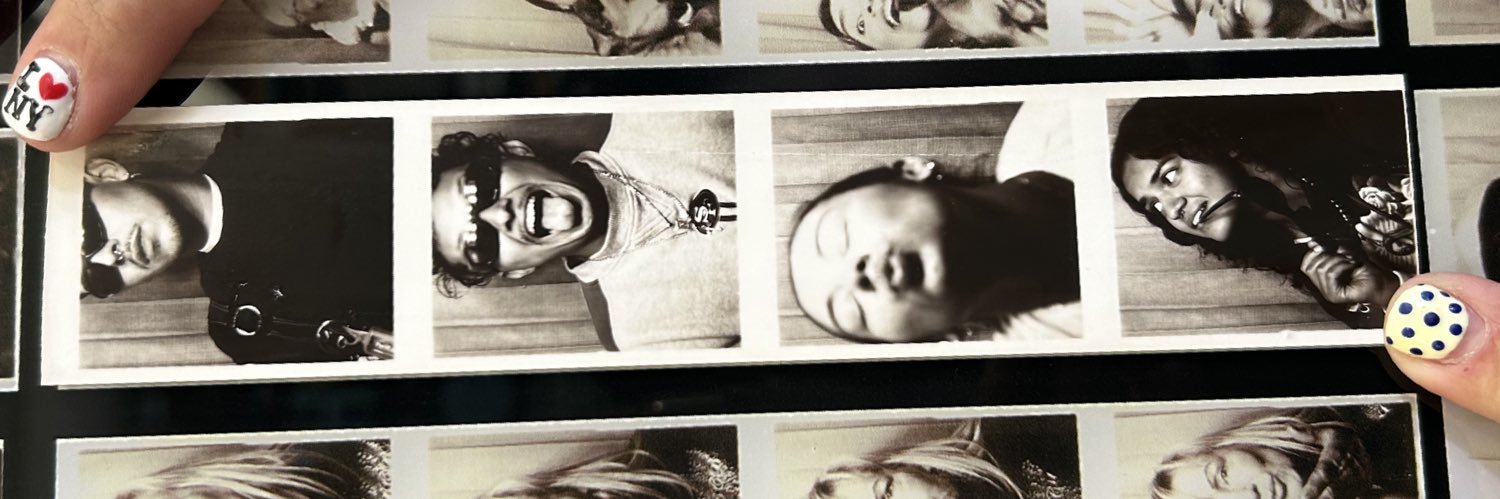 devilwearsbotas's profile banner image