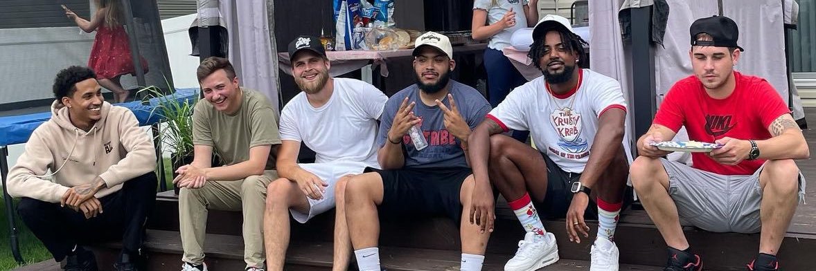 🤪AOA Veezy🤪 banner