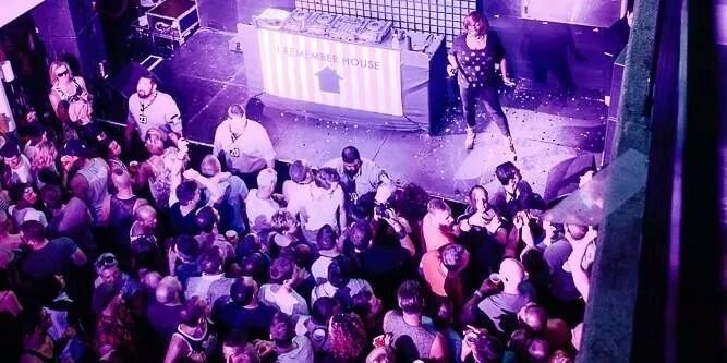 Michelle Weeks banner