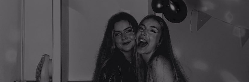 lena_hoen's profile banner image