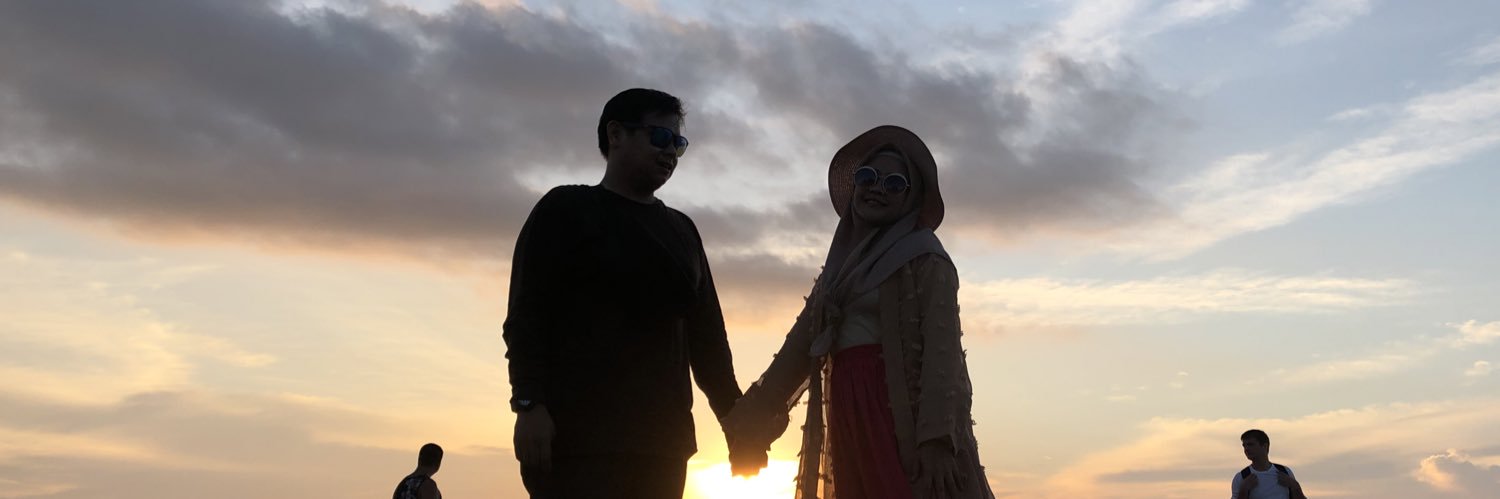 iputrisp's profile banner image