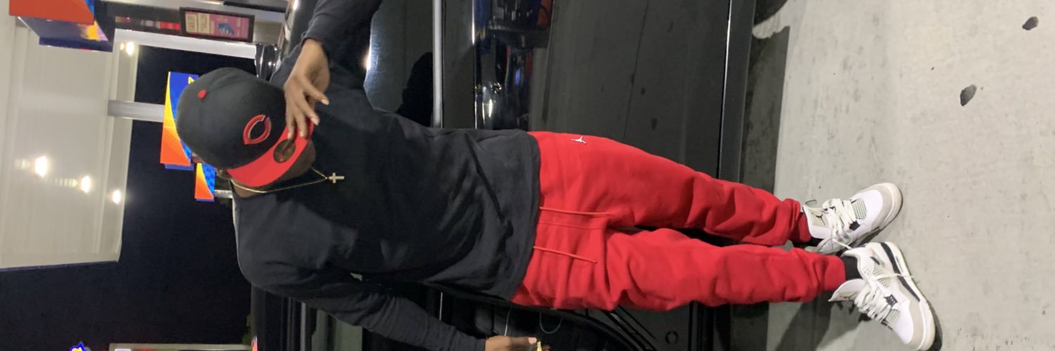 v_onlyonebull's profile banner image