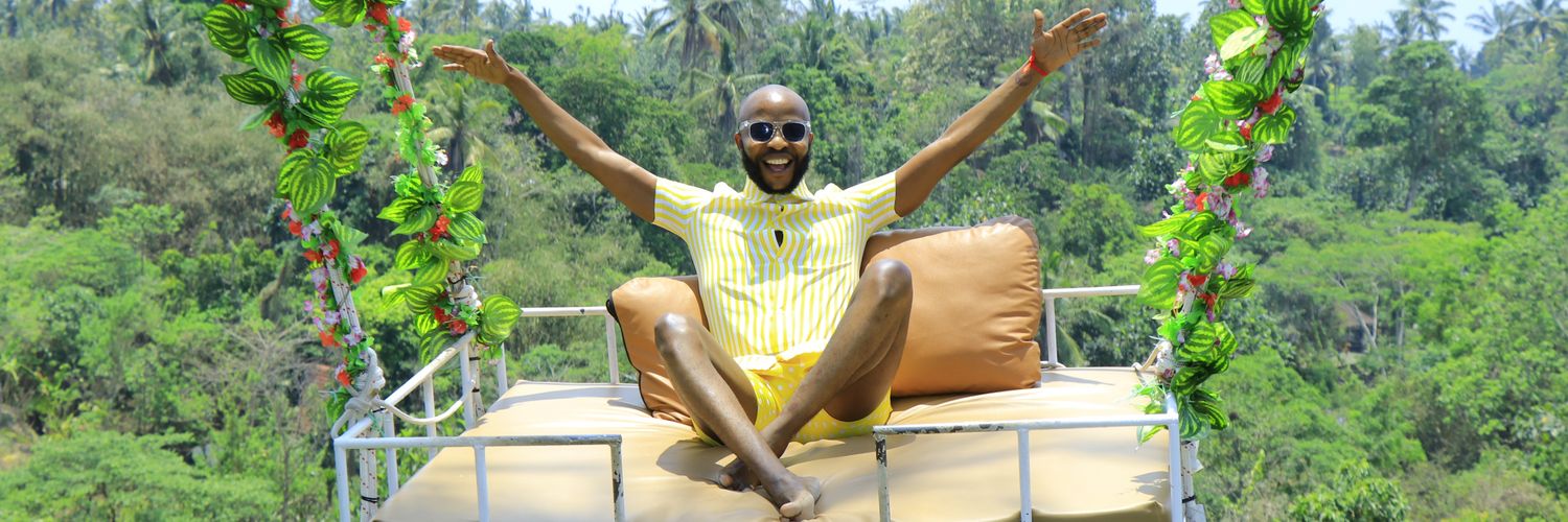 MakweTee's profile banner image