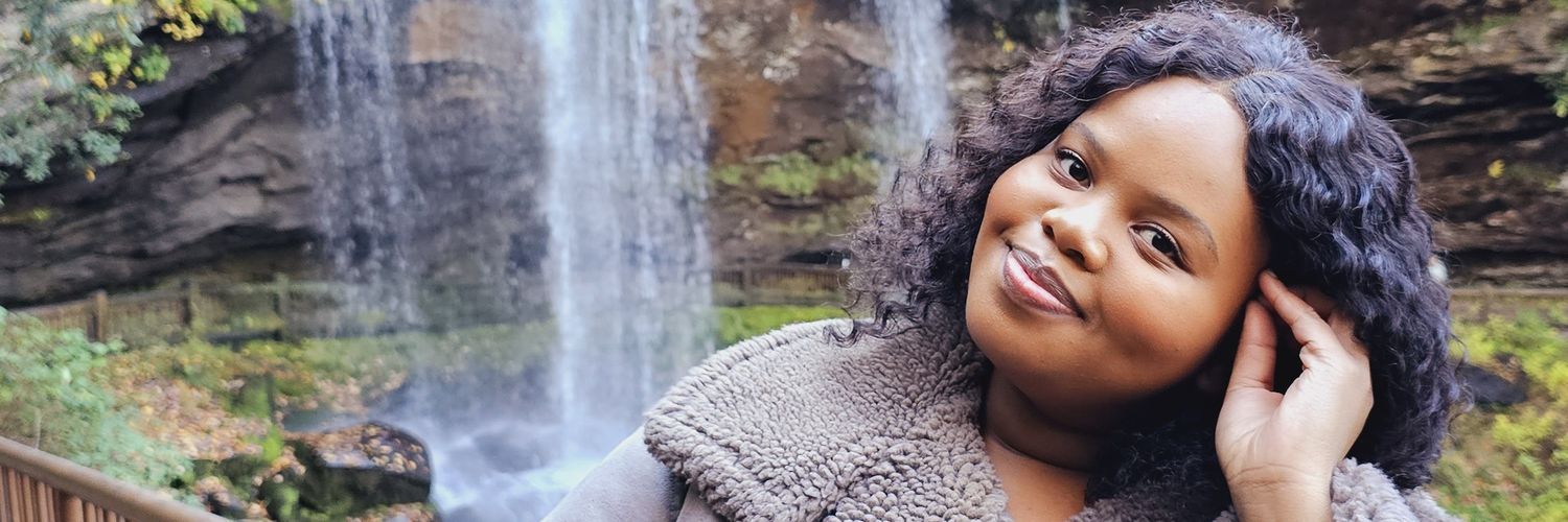 __owethu's profile banner image