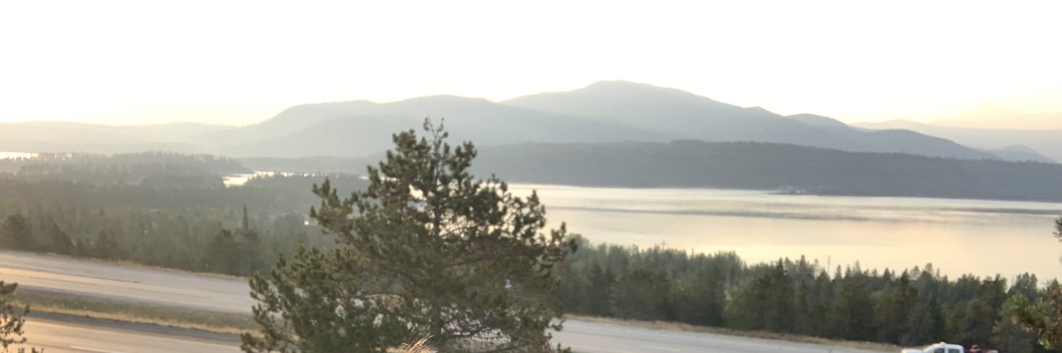 wordsratedE's profile banner image