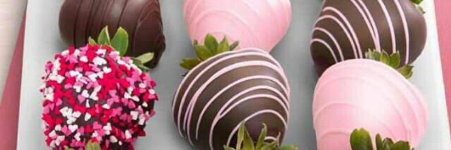 amnah_eed's profile banner image