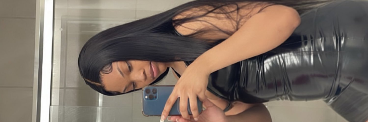 eulonee's profile banner image