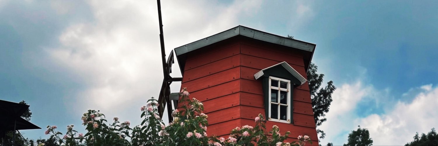crmyarnlt's profile banner image