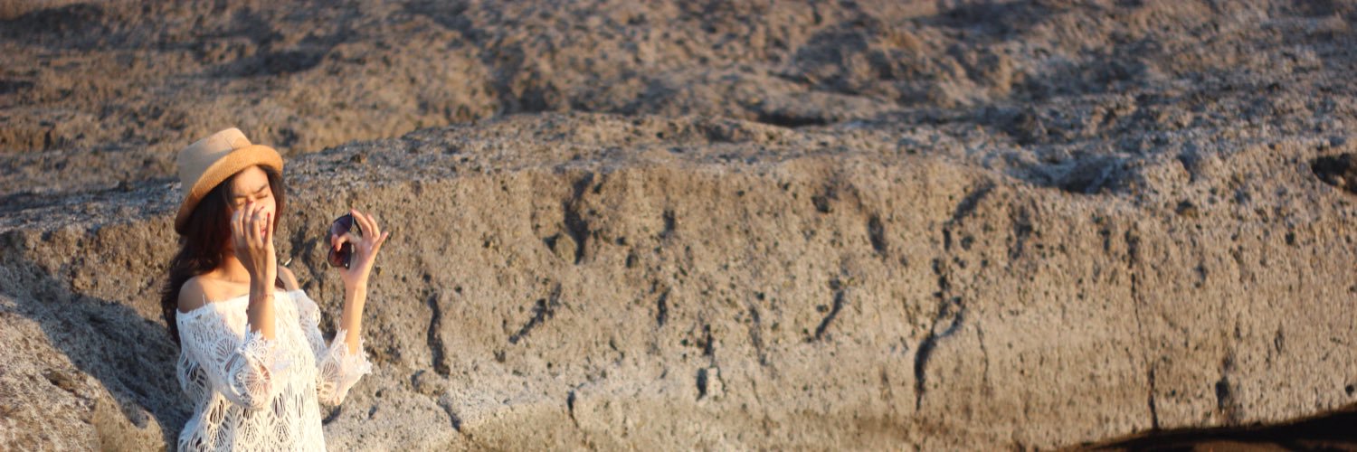 deviArputri's profile banner image