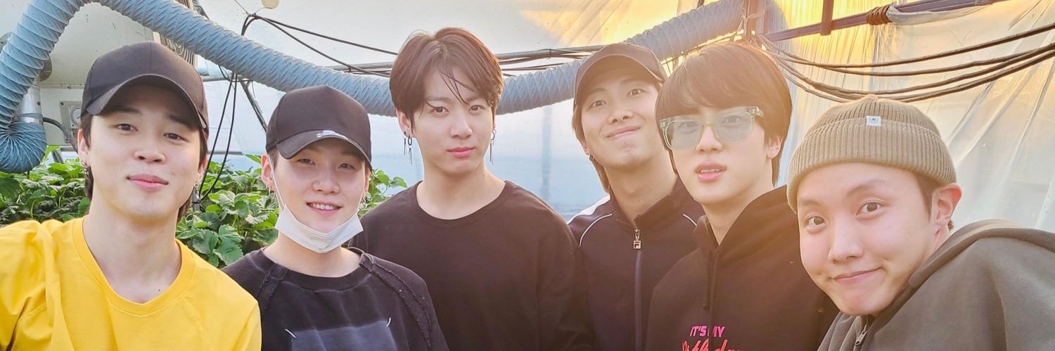 taetaigaa's profile banner image