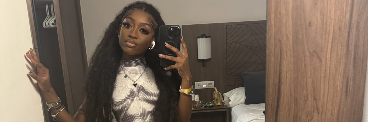 I do hair & makeup🐐's banner
