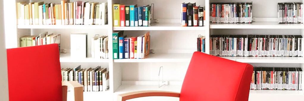 Biblioteca Municipal Neus Català banner