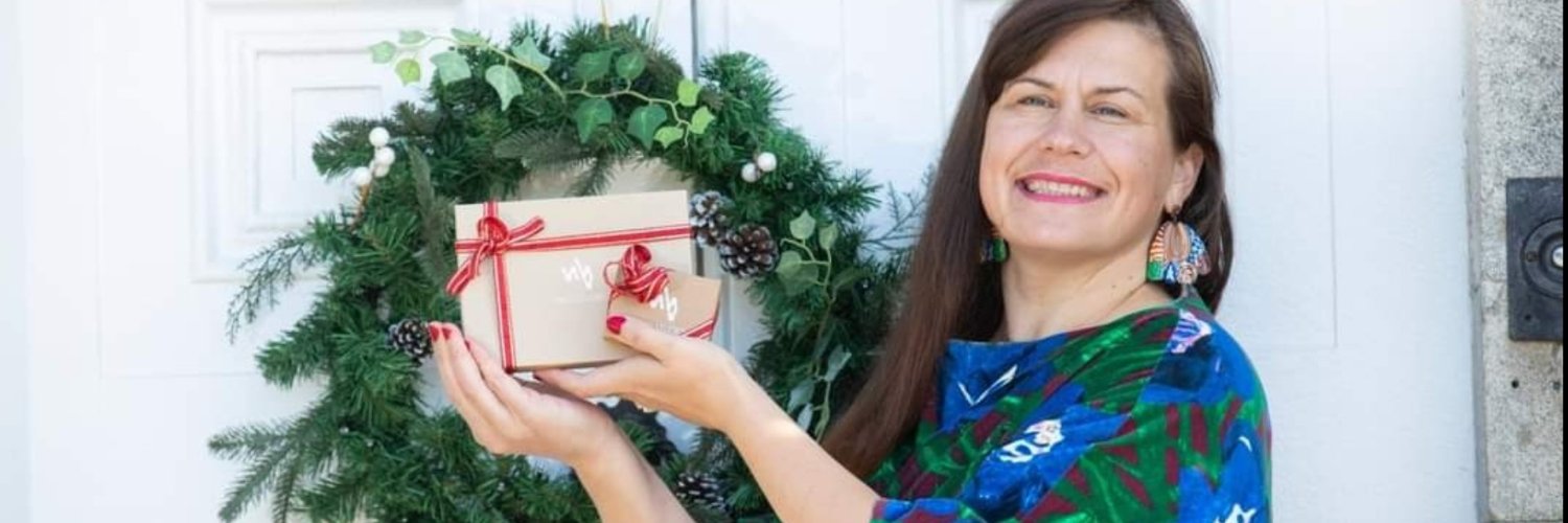 Liga Valge | ambitious | vibrant designs banner