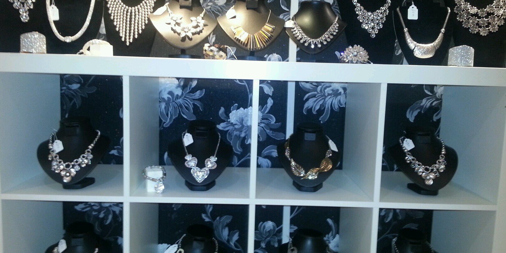viantijewellery's profile banner image