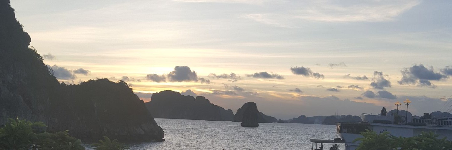 CMBMNX's profile banner image