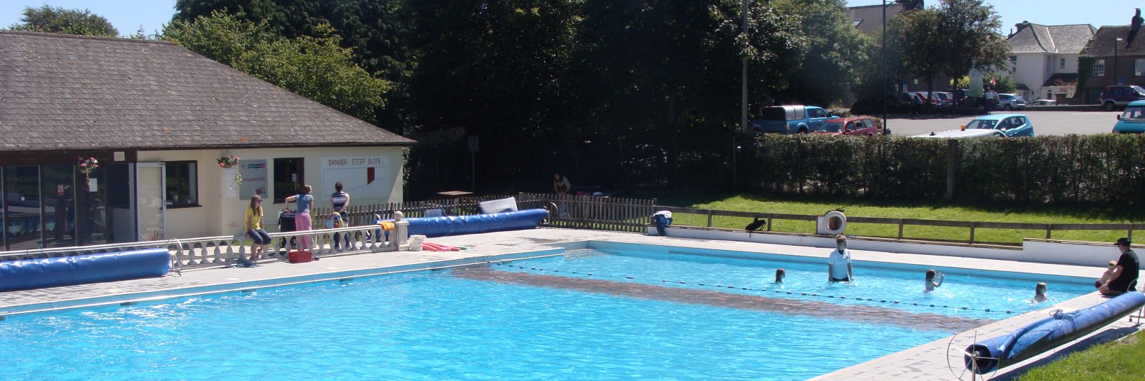 Moreton Pool banner
