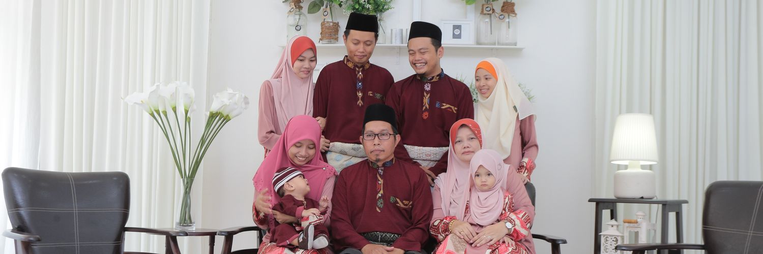 nohamanis's profile banner image