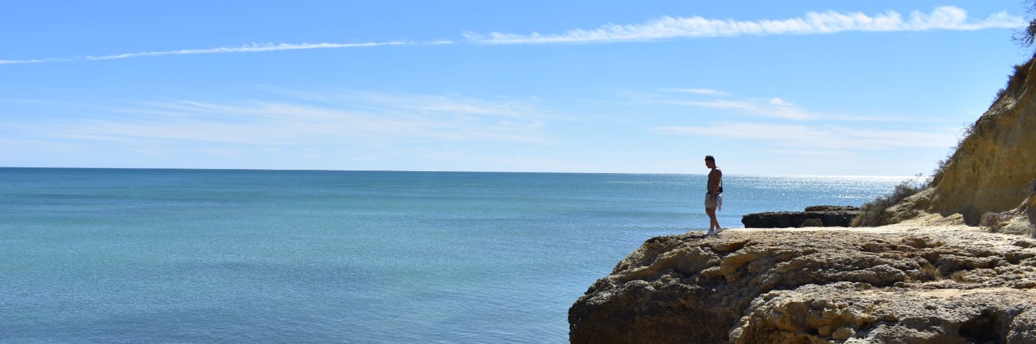 George Simmo Simpson banner