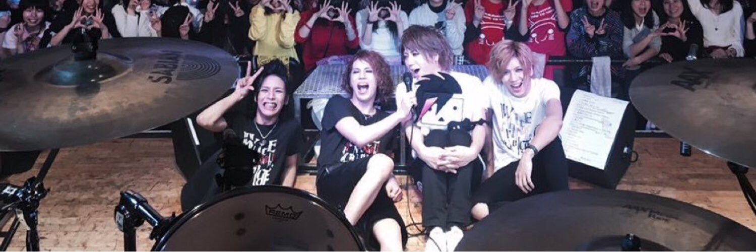 MONCHIN212's profile banner image