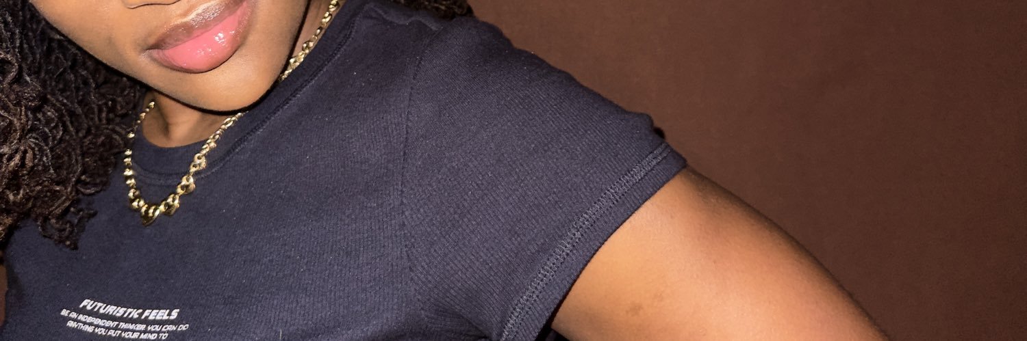 torisymoneee's profile banner image