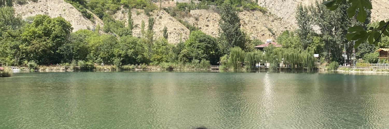 Melikee25's profile banner image