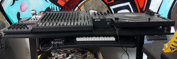 debovision Profile Banner