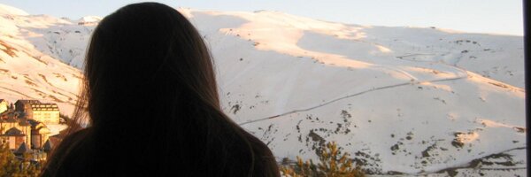 _LauraCano Profile Banner