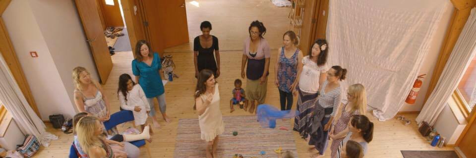 Singing Mamas Choir banner