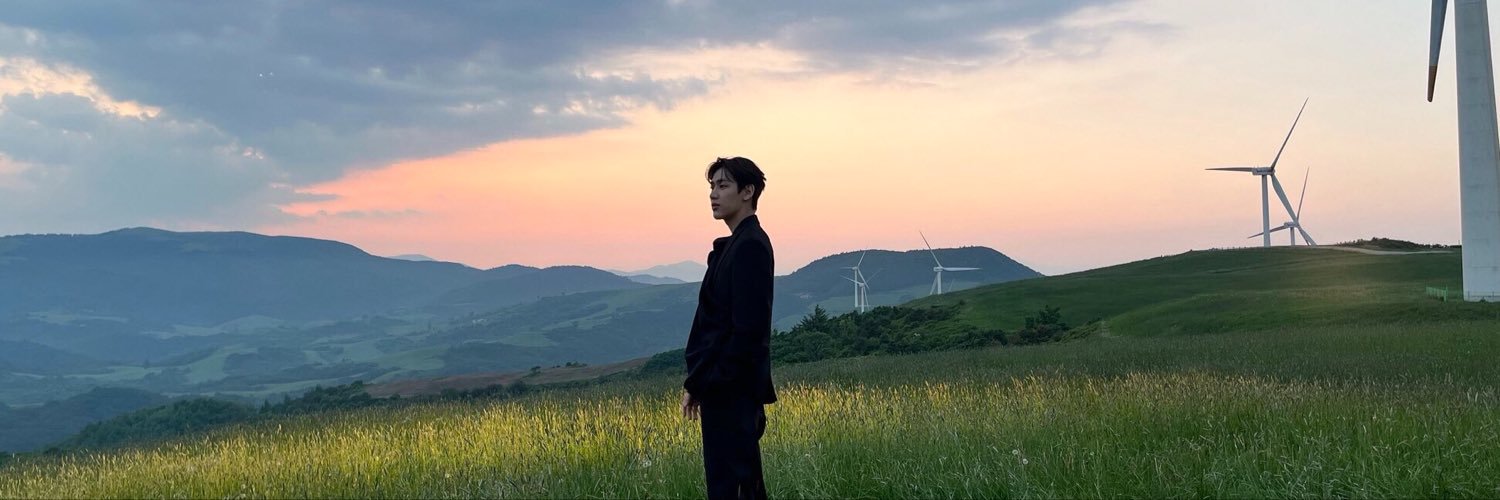 khunnuch's profile banner image