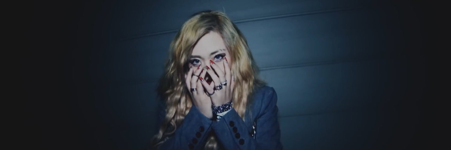 か い か い😈 banner
