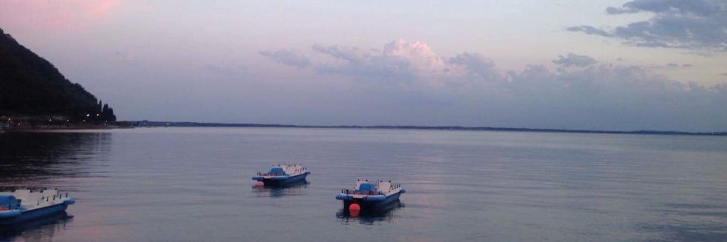 julia_lezzi's profile banner image