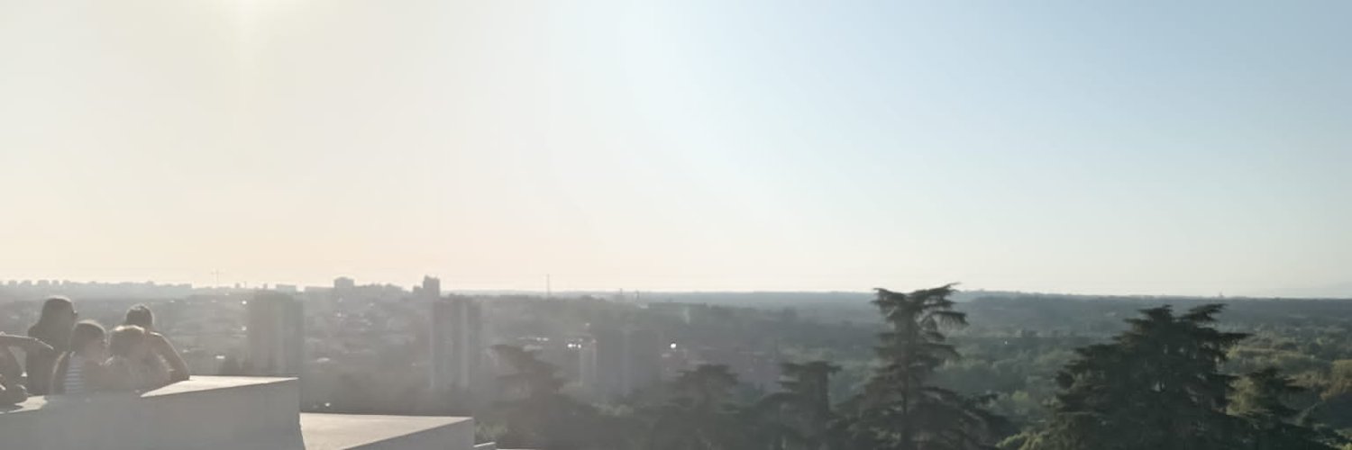 Astroluzna☄️🌝 banner
