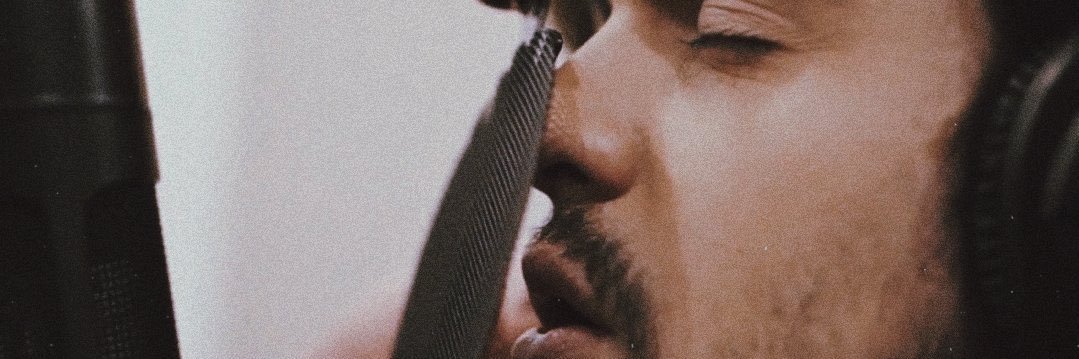 w banner