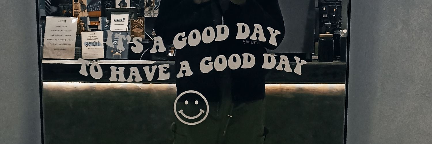 ezaharitsmo's profile banner image