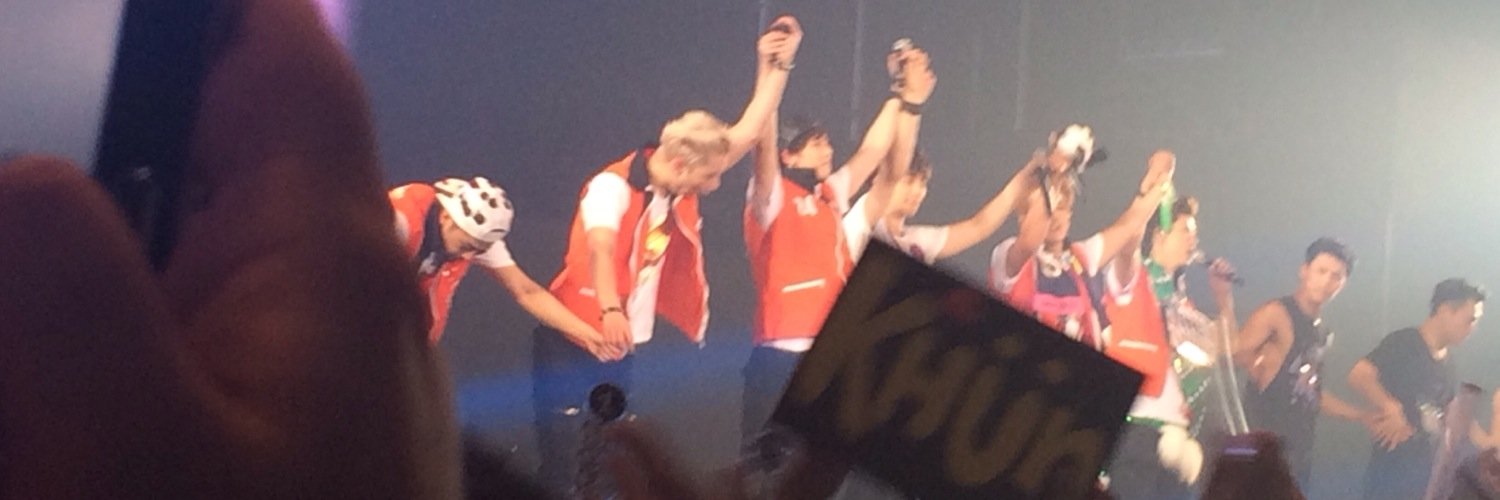 Khun_Nida's profile banner image