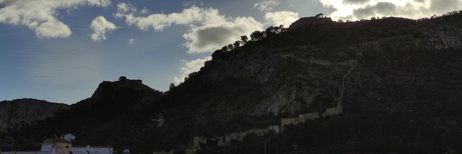 epenadese's profile banner image