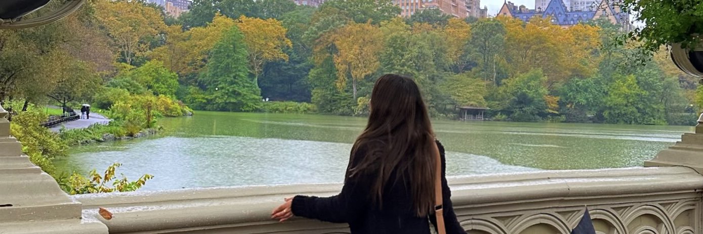 moni__muniz's profile banner image