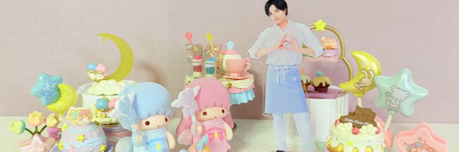 Elliecco's profile banner image