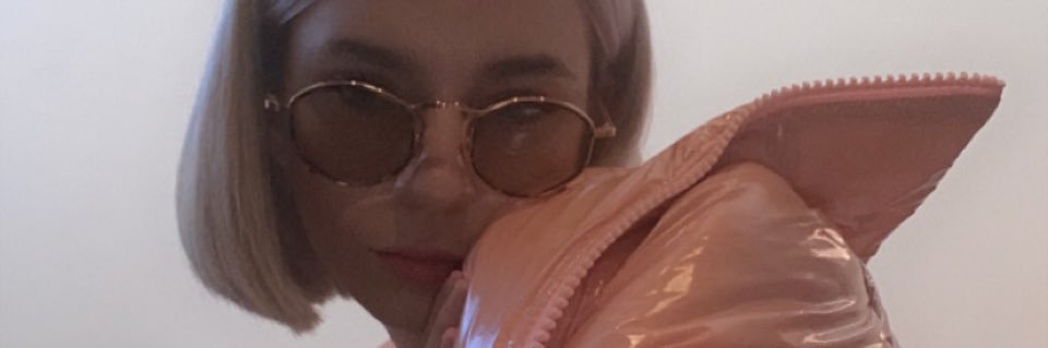 Tay Tay 👑🍇🍷 banner