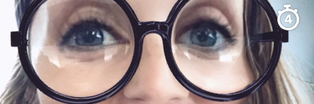 Laraarr's profile banner image