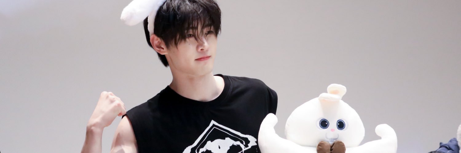 mayyyji's profile banner image