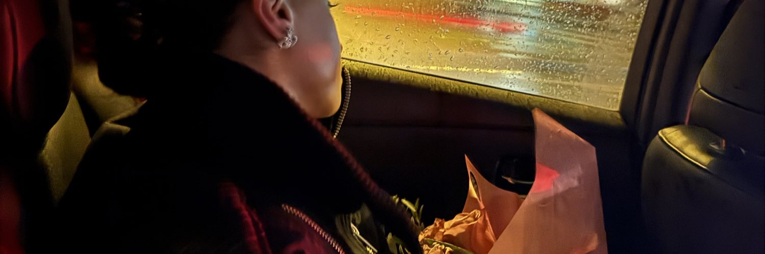 𝒞 banner