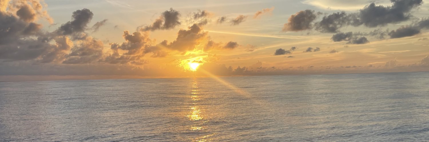 HugoCoortez's profile banner image