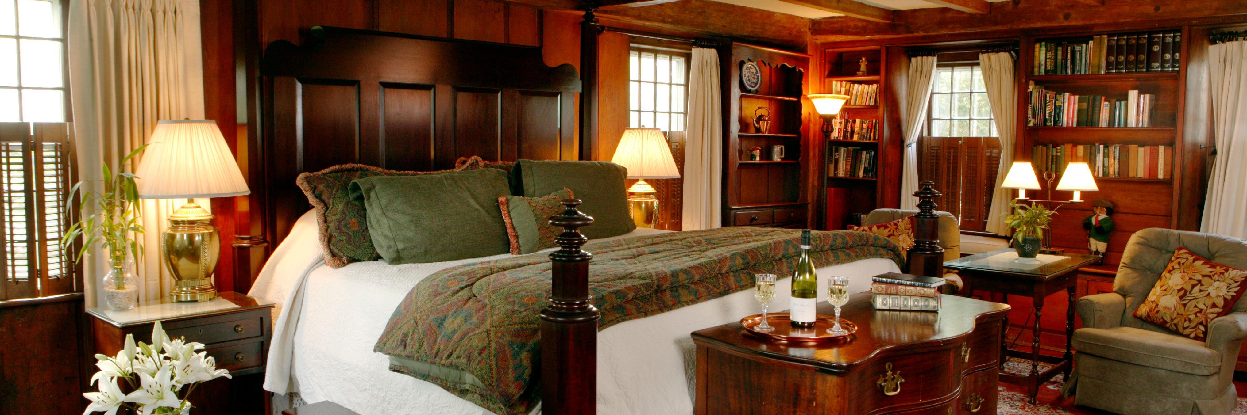 Captain's House Inn banner