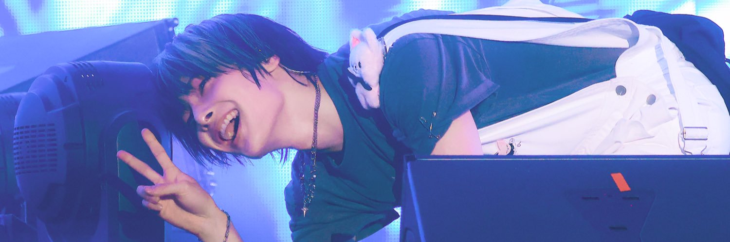 she_o_ne's profile banner image