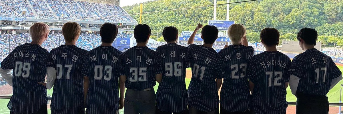 anjsakura_24's profile banner image