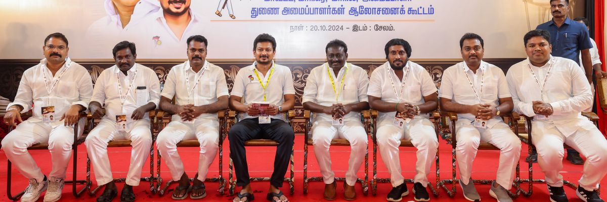 mohanvel5's profile banner image