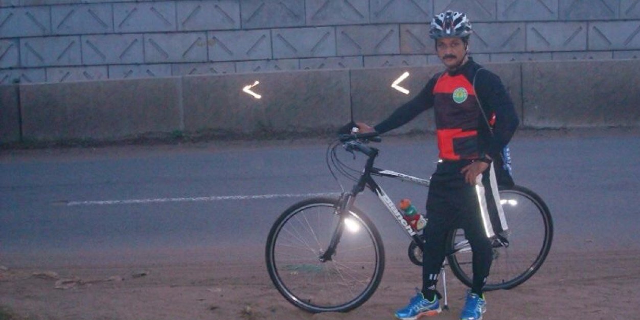 etsathya's profile banner image