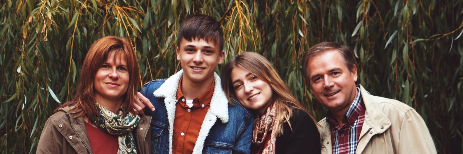 LeonRoessel's profile banner image
