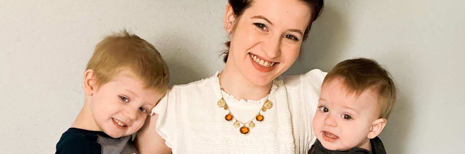 hannahs_moore's profile banner image